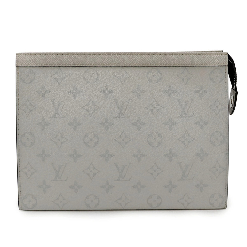 LOUIS VUITTON Taigarama Pochette Voyage Shoulder Bag Antarctica White